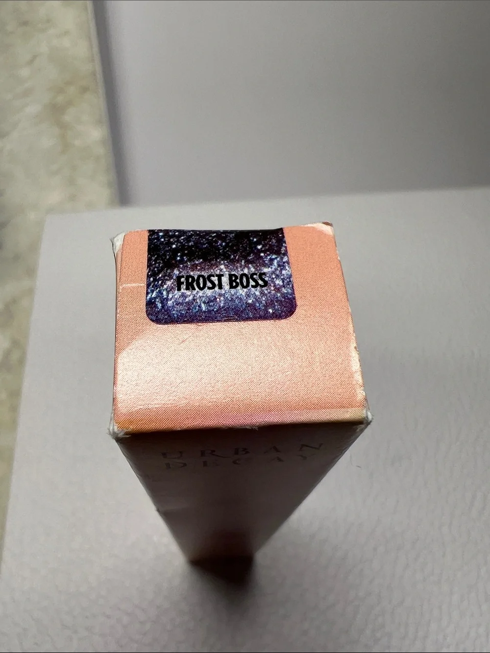 Urban Decay 24/7 Glaze-on shadow in Frost Boss